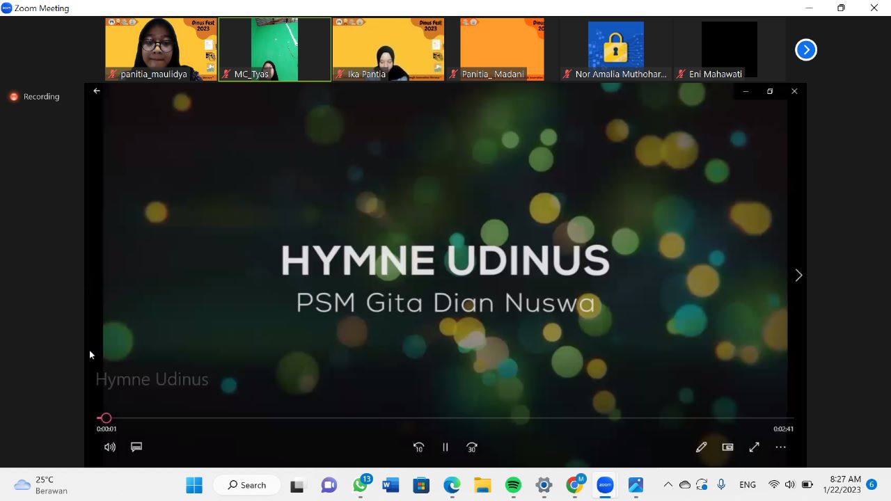 Menyanyikan Lagu Indonesia Raya & Hymne Udinus